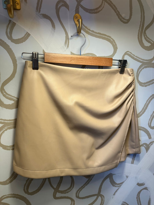 Eve Skort