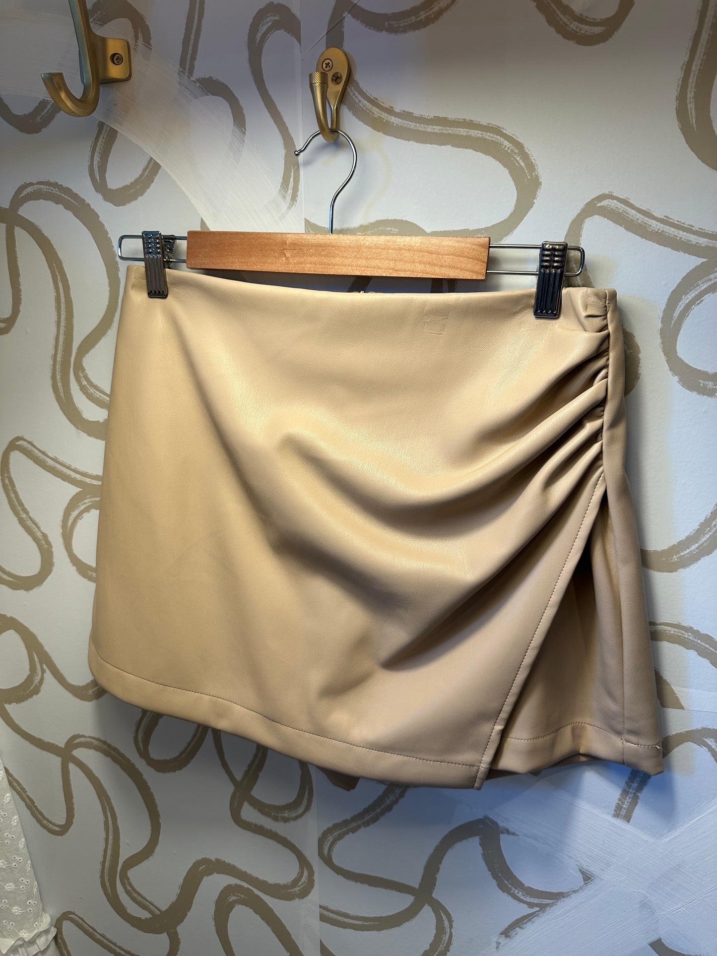 Eve Skort