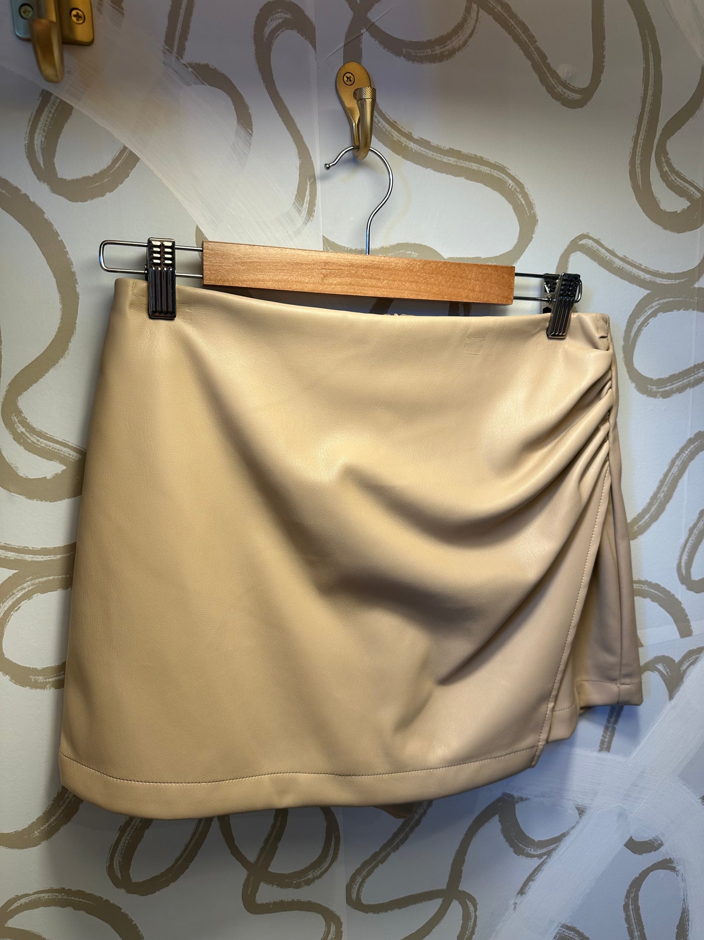Eve Skort